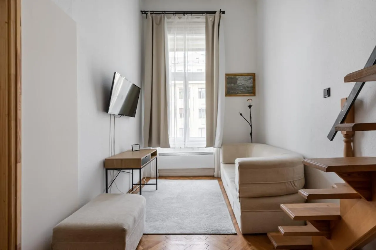 Retro Rebel Mode Apartment Budapest 0*,