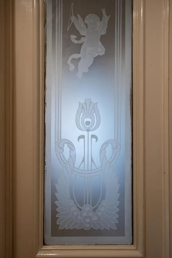 Retro Rebel Mode Apartment Budapest